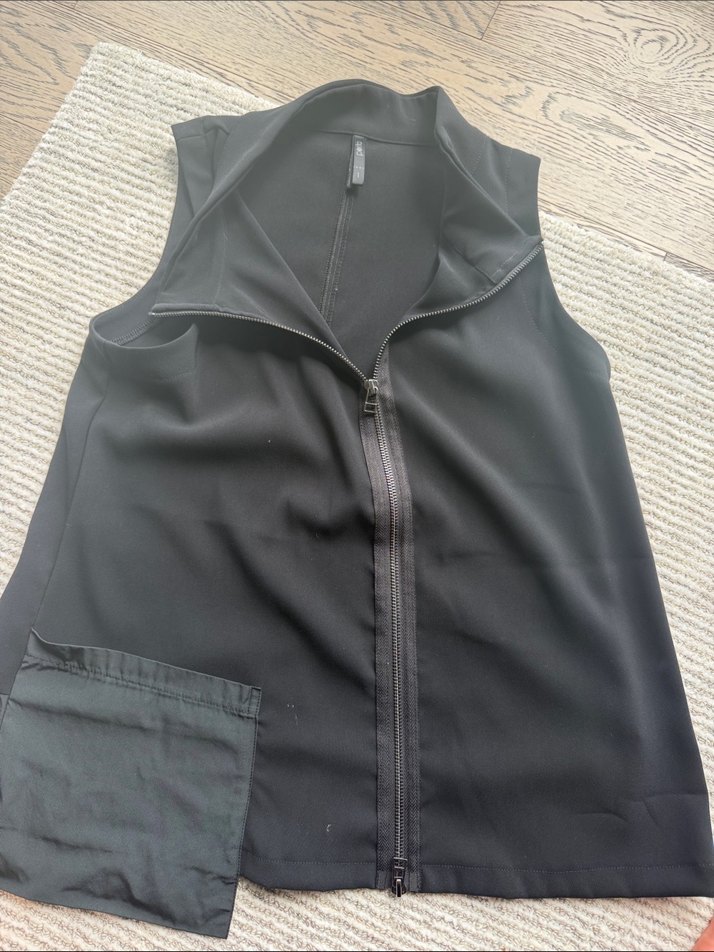 Porto Black Sleeveless Zip-Front Vest
